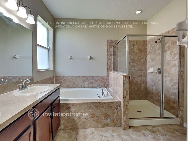 Building Photo - 1812 Oak Pond St