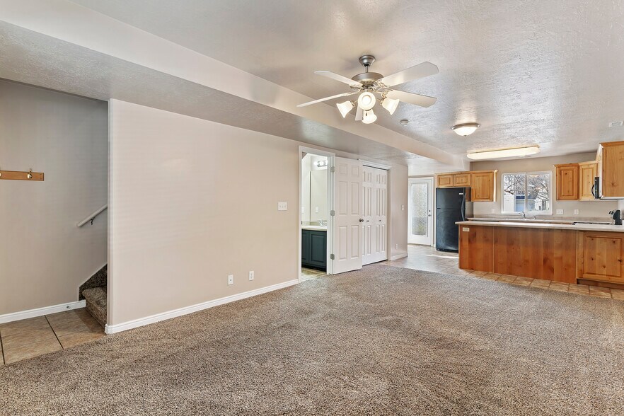 Building Photo - 1077 E 1675 S