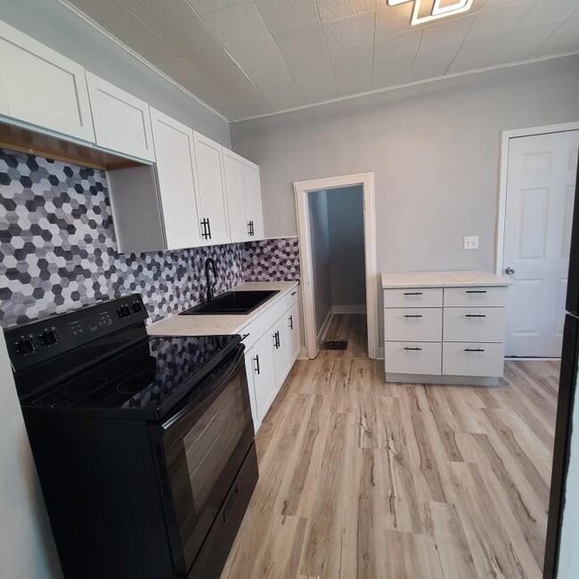 Building Photo - 2616 S Harrison St