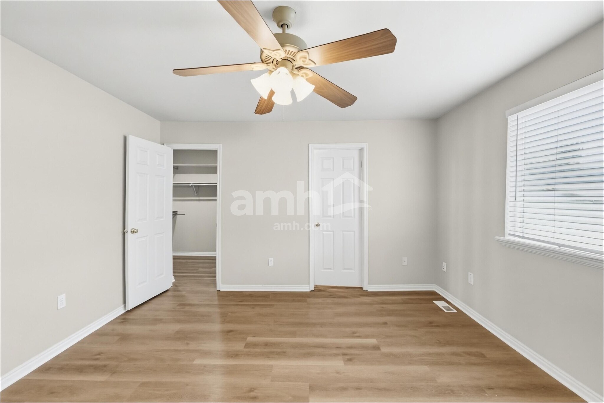 Building Photo - 5763 W Sunbright Ln