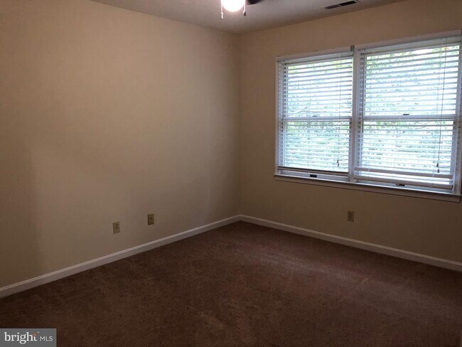 Building Photo - 21113 Arbor Ct