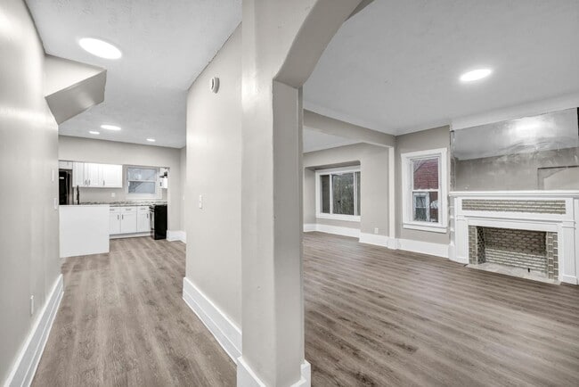 Building Photo - 10920 Granger Rd