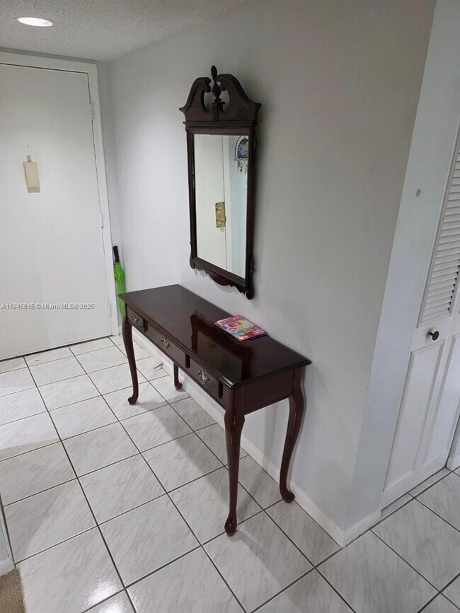 Primary Photo - 8065 SW 107th Ave