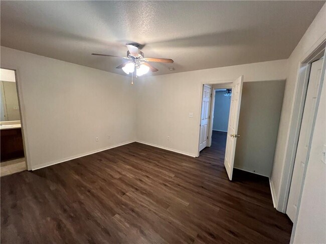 Building Photo - 2299 Skyler Dr