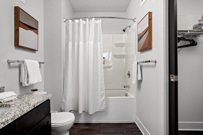 Building Photo - 8506 Westfield Blvd