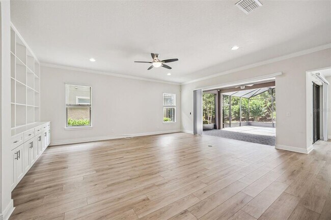 Building Photo - 10819 Savona Way