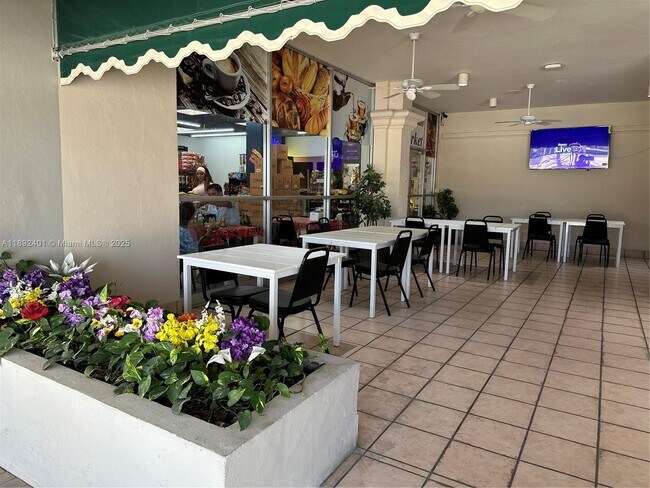 Building Photo - 18021 Biscayne Blvd