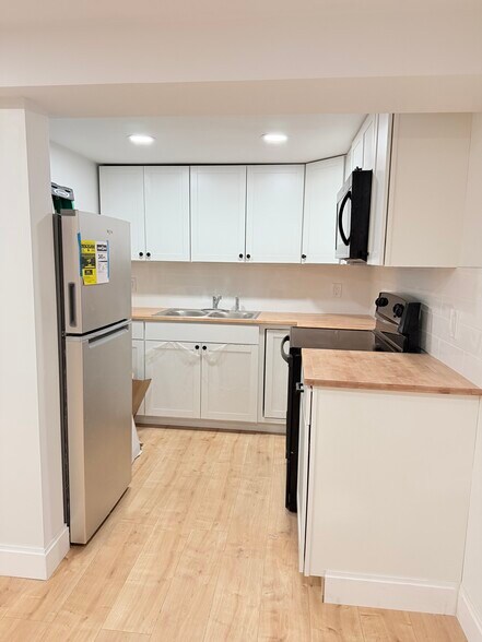 Building Photo - 22 Franklin St