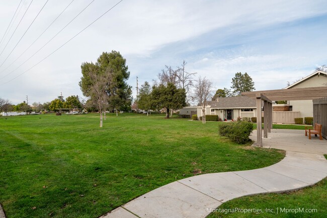 Building Photo - Spacious & Bright Los Gatos Home w/AC and ...