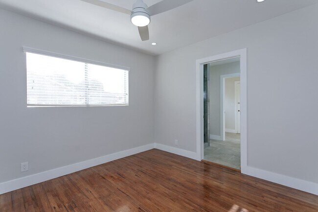 Building Photo - gra783