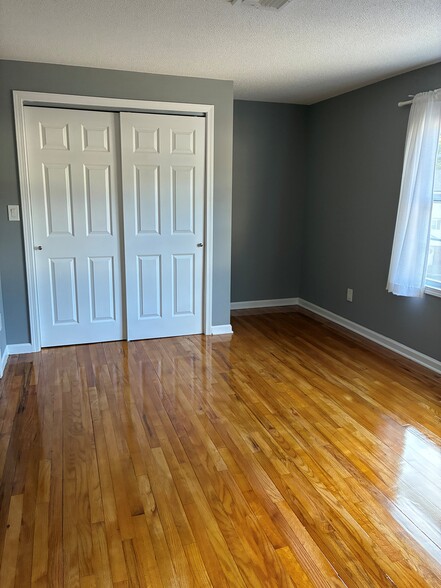 Building Photo - 30 Mansfield Dr