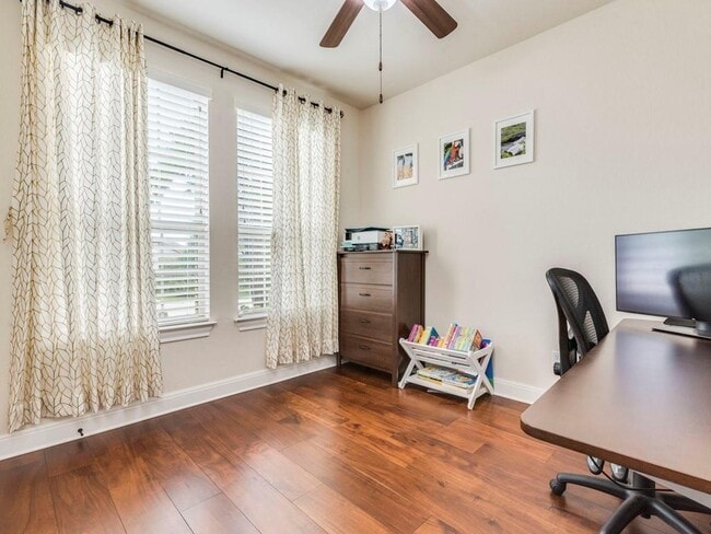 Building Photo - 5720 Viejo Dr