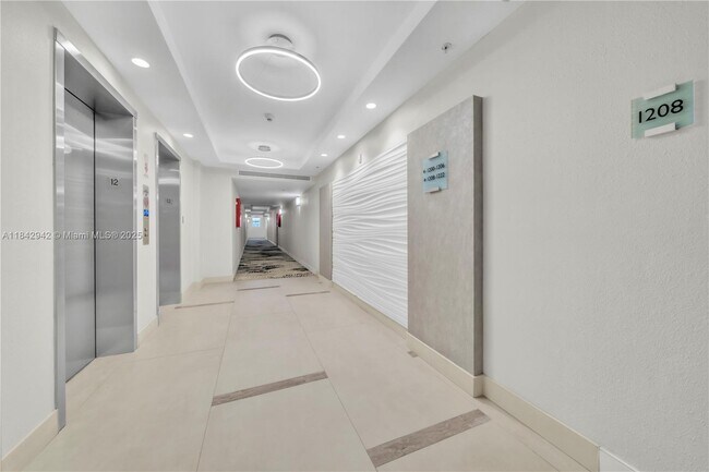 Building Photo - 3000 S Ocean Dr