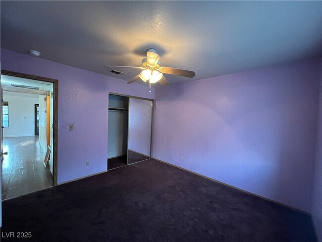 Building Photo - 5070 Jeffreys St