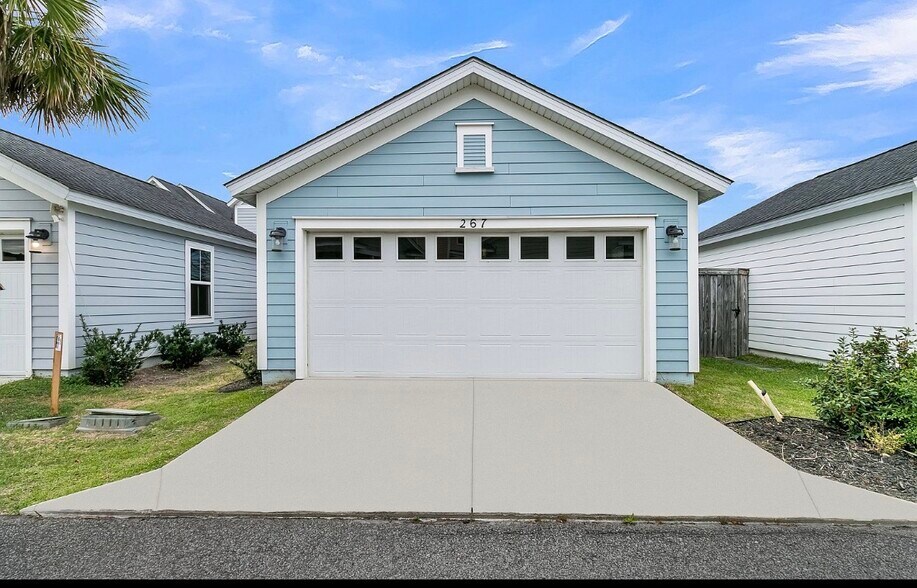 Building Photo - 267 Summers Dr