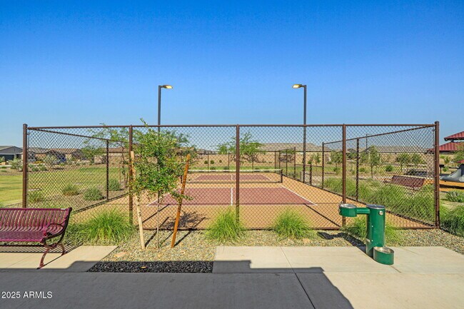Building Photo - 16006 W Cottontail Ln