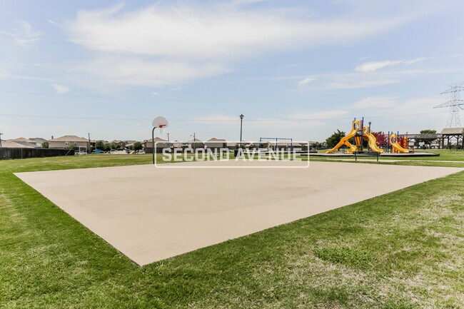 Building Photo - 507 Bennie Leonard St