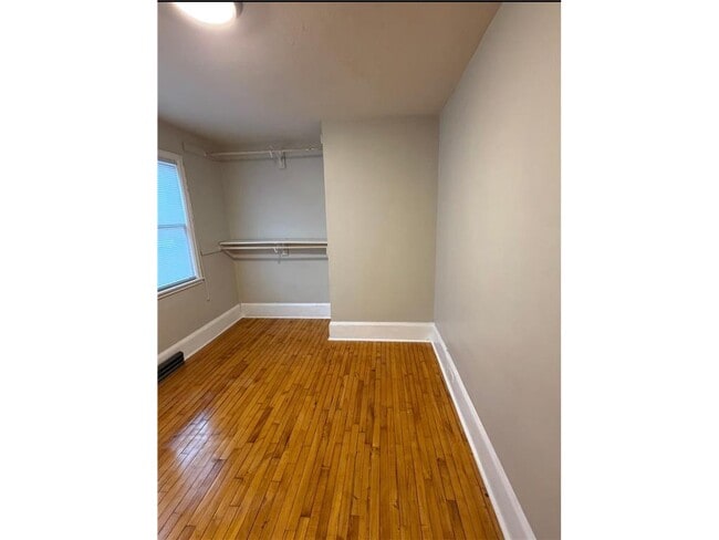 Building Photo - 1068 Arundel St