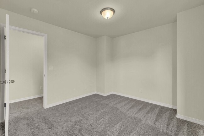 Building Photo - 6241 Felsite Grv