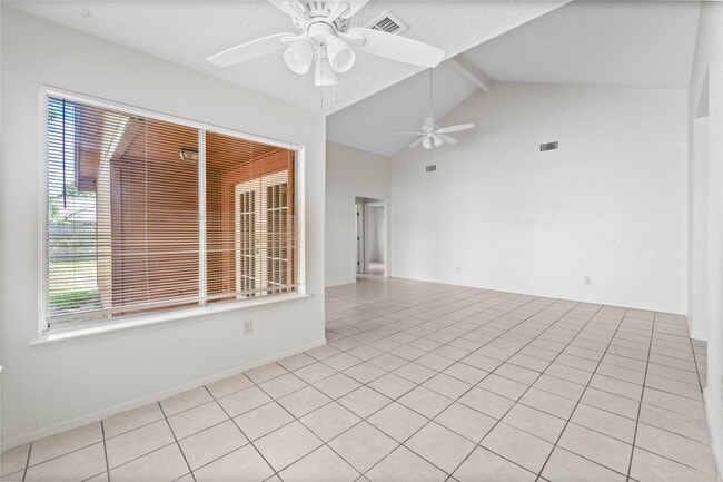 Building Photo - 9811 Mill Shadow Dr