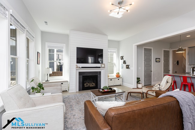 Building Photo - 1103 Tannin Dr