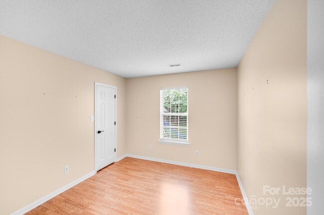 Building Photo - 7213 Preakness Stakes Ln