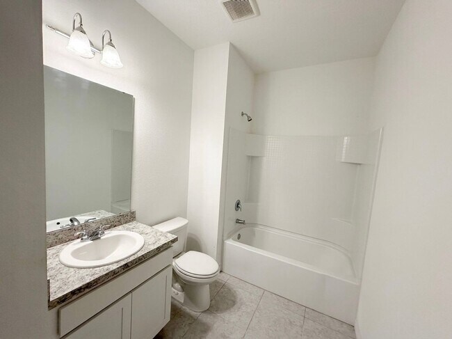Building Photo - 5853 Bullock Pl