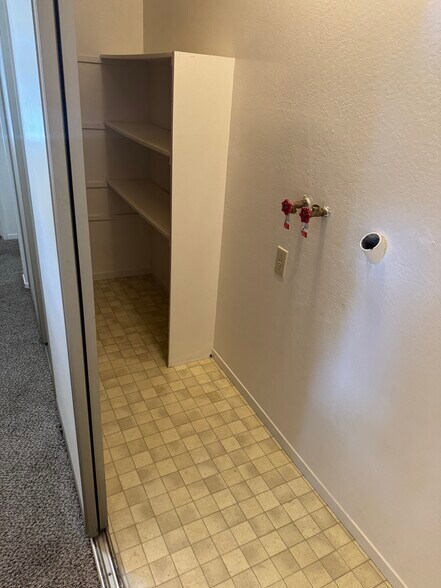 Washer and dryer hook up inside townhouse - 102 Marina Dr N