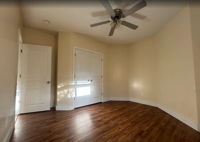 Building Photo - 328 W 600 N