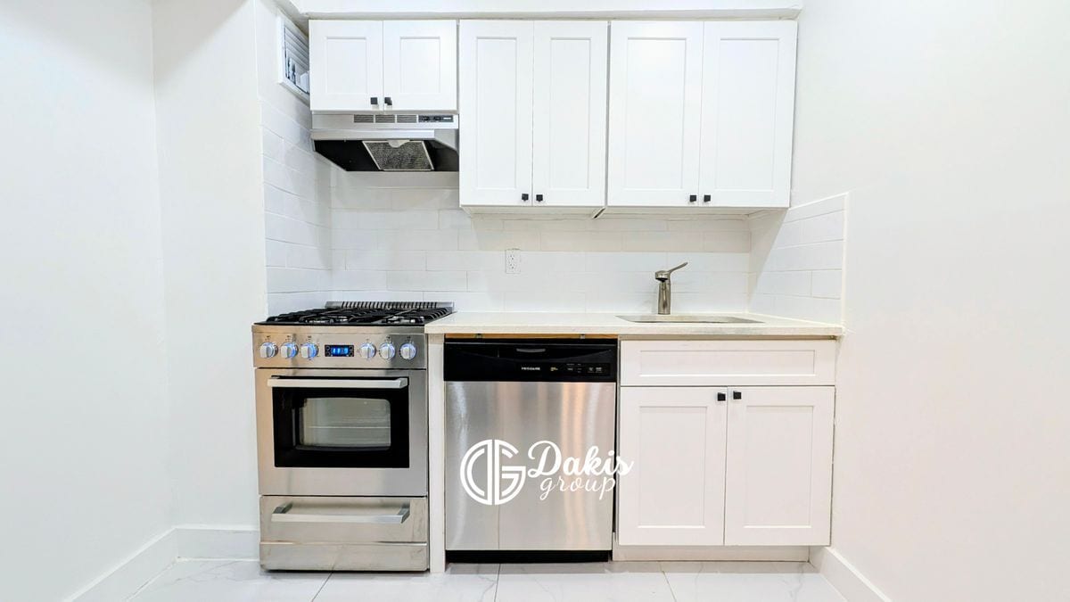 Building Photo - 25-33 23rd Street, DG1