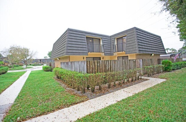 Primary Photo - 1917 19th Way