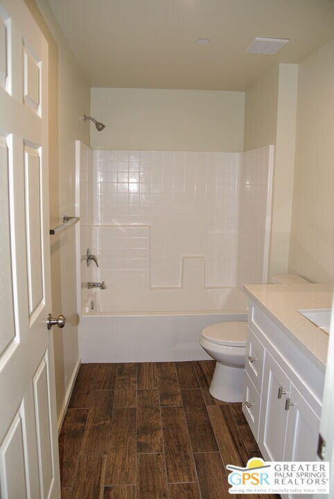 Building Photo - 13710 Cuyamaca Dr
