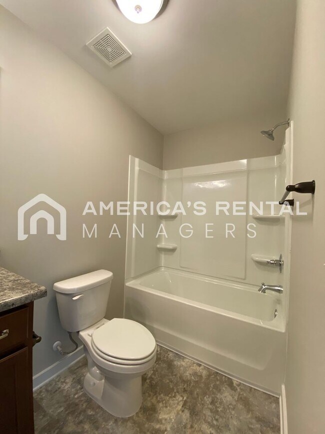 Building Photo - Home for Rent in Talladega, AL!!! AVAILABLE NOW!!!