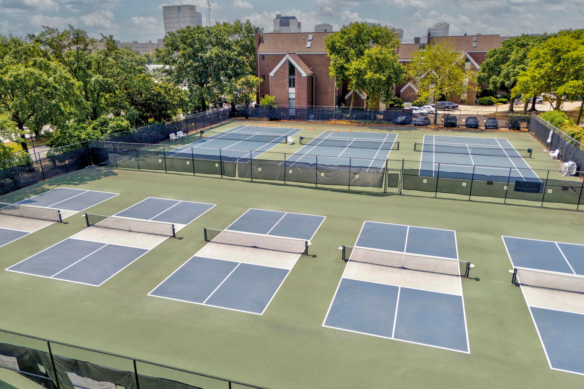 Building Photo - 325 Raleigh Ave