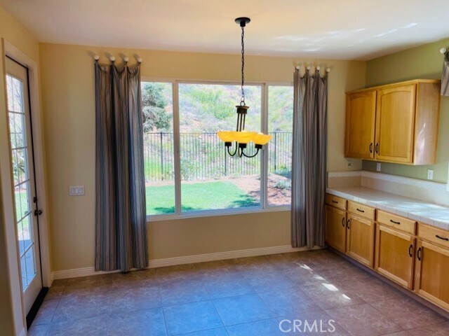 Building Photo - 1574 Glencrest Dr