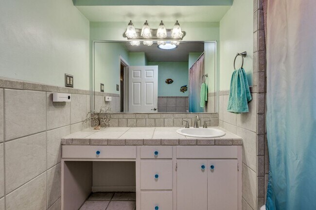 Building Photo - 3002 Stardust Dr