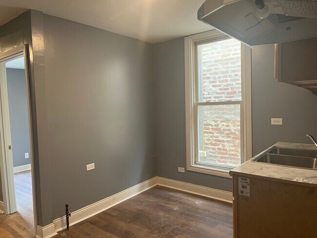 Building Photo - 648 W 60th St