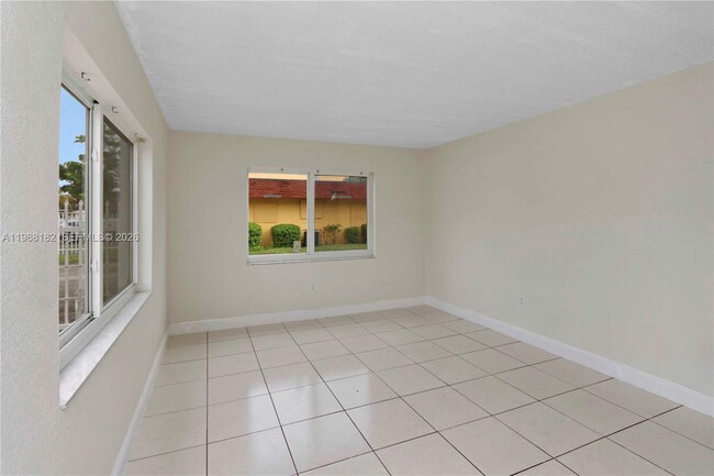 Building Photo - 505 NW 177th St