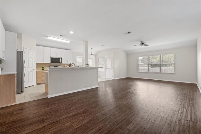 Building Photo - 3312 Porter Creek Cove