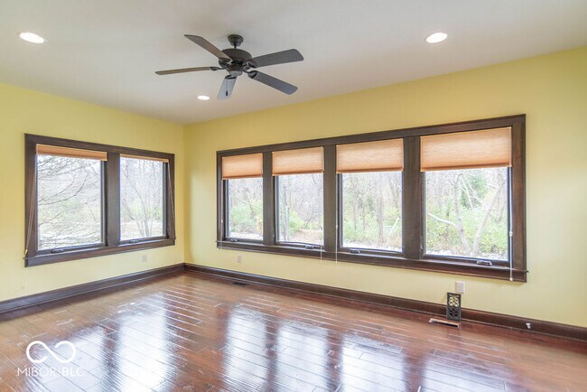 Building Photo - 3000 E County Rd 350 S