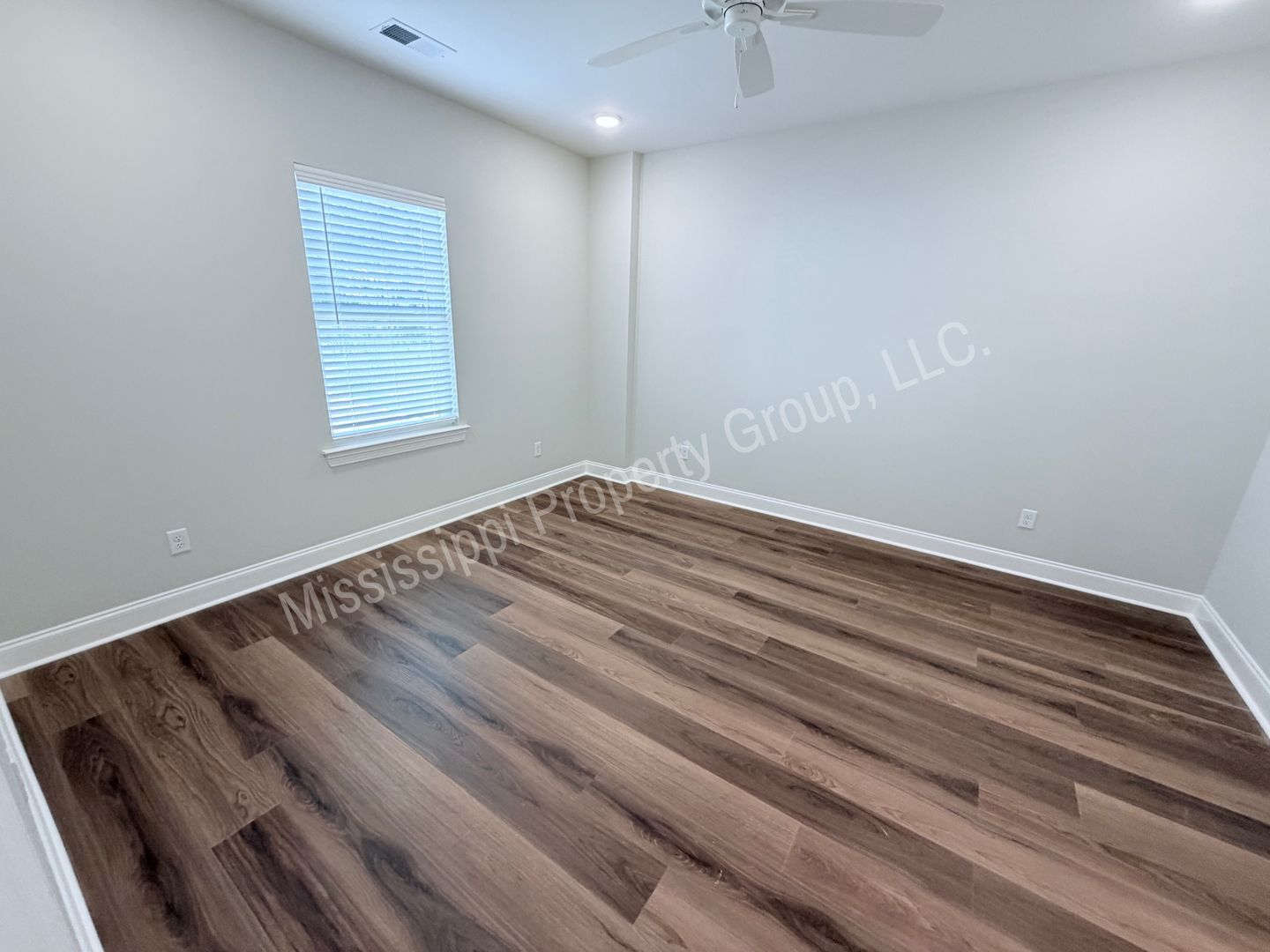 Building Photo - 3542 Fenwick Wy