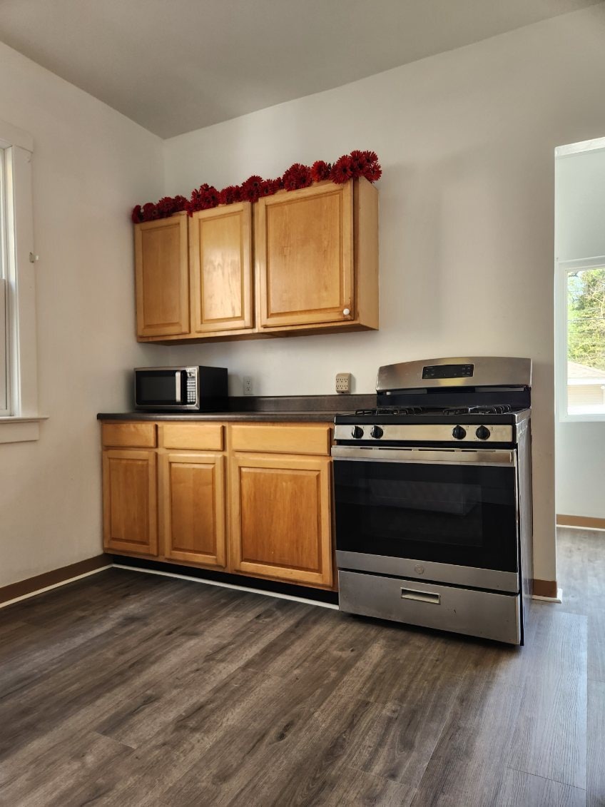 Kitchen - 1629 W Main St