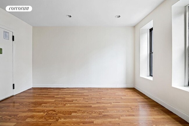 Building Photo - 613 W 138th St