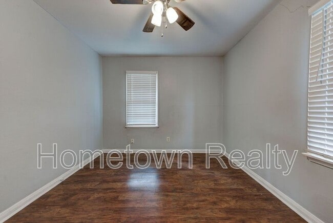 Building Photo - 430 Babb Dr