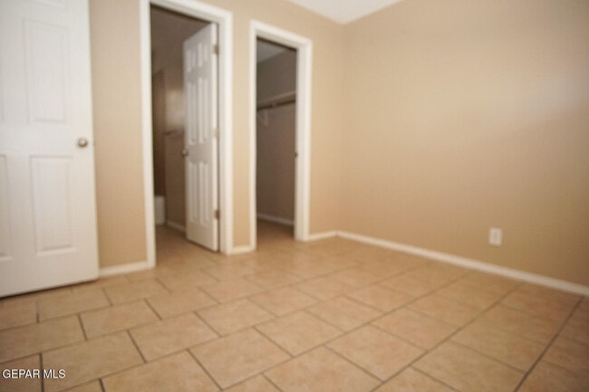 Building Photo - 8612 Lawson St