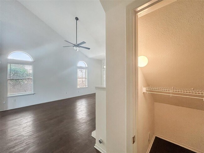 Building Photo - 1503 Catalina Dr