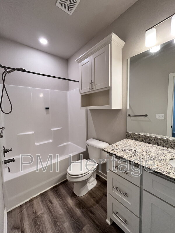 Building Photo - 1452 Sligo St