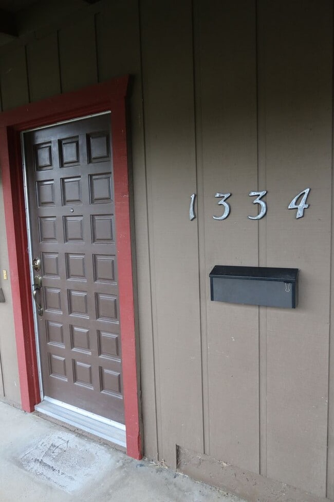 Building Photo - 7374 Farm Dale Wy