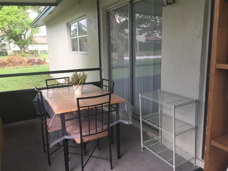 Building Photo - 3001 NW 4th Ter