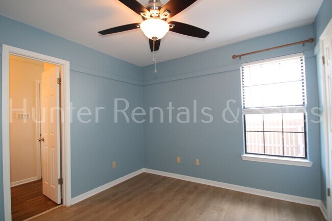 Building Photo - Sweet Like Honey!